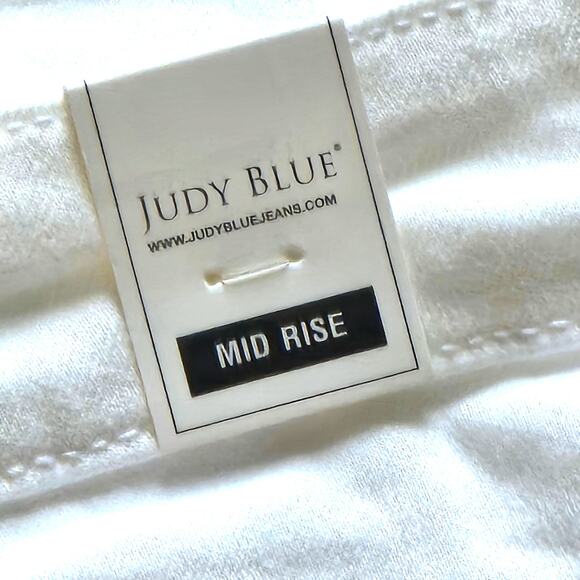 NWT, Judy Blue Women's Shark Bite Mid Rise Denim White Shorts, Size 3XL - Picture 5 of 10